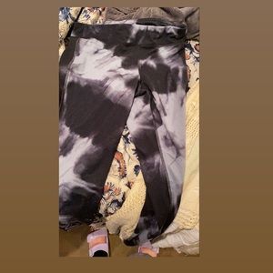 Black and white leggings